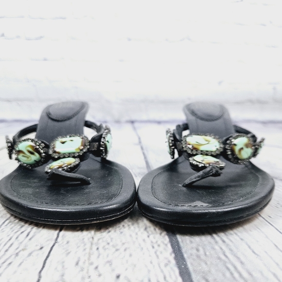 PELLE MODA | leather kitten heel thong strap sandals - Picture 6 of 12